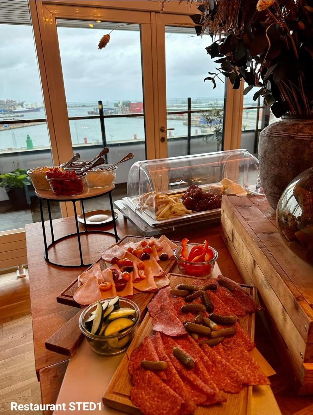 Harbour Living By Jutlandia - Hostel Style Фредериксхавн Екстериор снимка